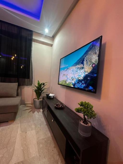 Appt Standing - Bay Apartment