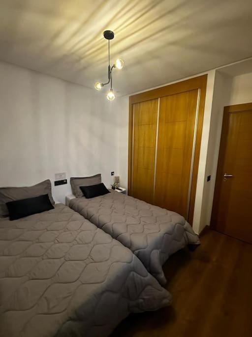 Appt Standing - Bay Apartment